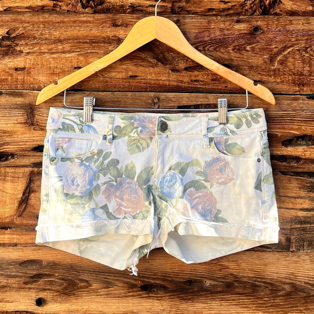 TINSELTOWN | Floral Print Women's Shorts 8